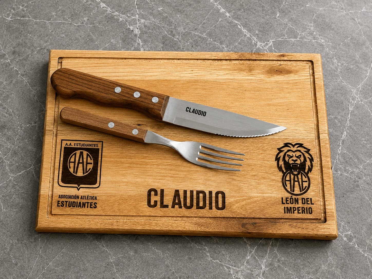 Set Asado Básico · Plato + Cubiertos